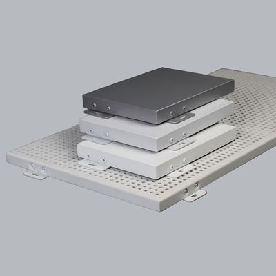 comprar Painel de revestimento de parede de alumínio personalizado Painéis metálicos fabricados de alta resistência online manufacture