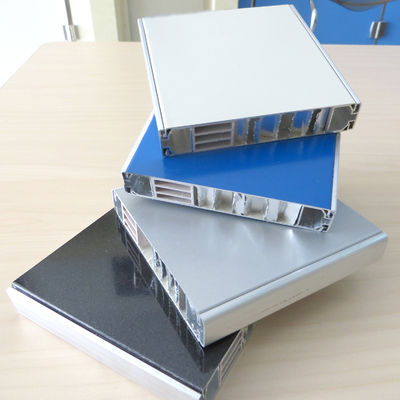 5 mm-200 mm Painéis de revestimento de alumínio Sandwiched Honeycomb para decoração de edifícios